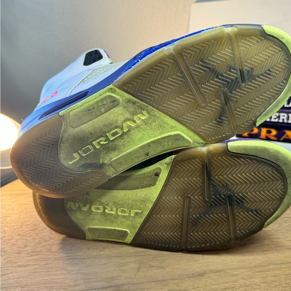 Jordan Retro 5 “Belair” size 10 white/black/green/pink - Picture 6 of 6